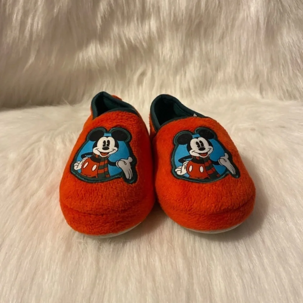 Disney Mickey Mouse Slippers Youth Size‎ 9/10 Slip On Red Shoes
